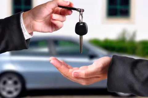 "Продавайте свои автомобили, потому что скоро не сможете": как долги за коммуналку могут оставить украинцев без авто