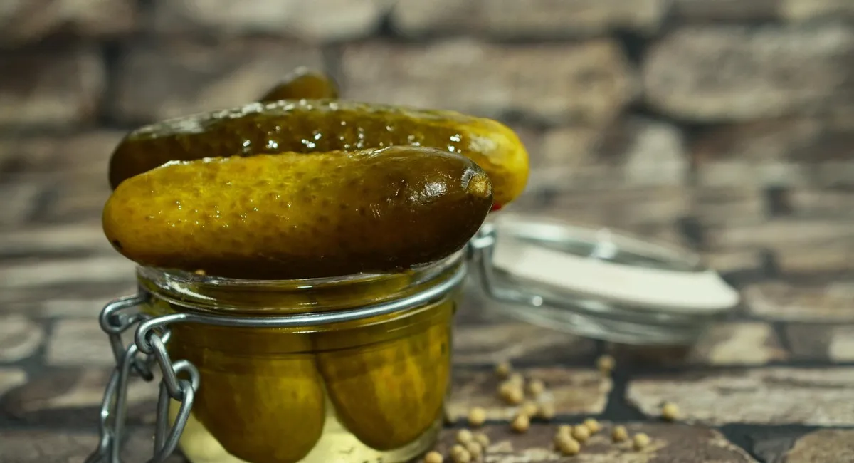 Маринованные огурцы по-фински на зиму: пошаговый рецепт вкусной и хрустящей закуски - today.ua