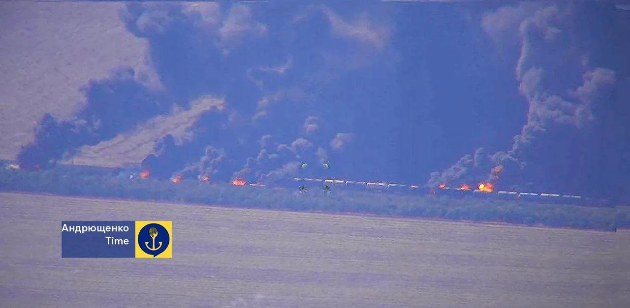 ВСУ поразили российский поезд в Запорожской области: фото пылающего состава ВСУ поразили российский поезд в Запорожской области: фото пылающего состава - today.ua