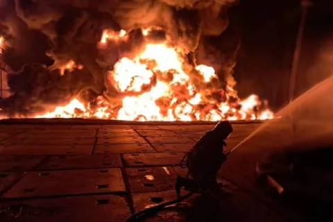 РФ ударила дронами по Сумской и Одесской областях: есть пострадавшие и масштабные пожары (фото)