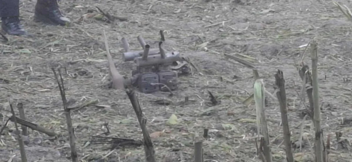 На сході Польщі посеред поля впав і вибухнув невідомий об'єкт (фото, відео) - today.ua