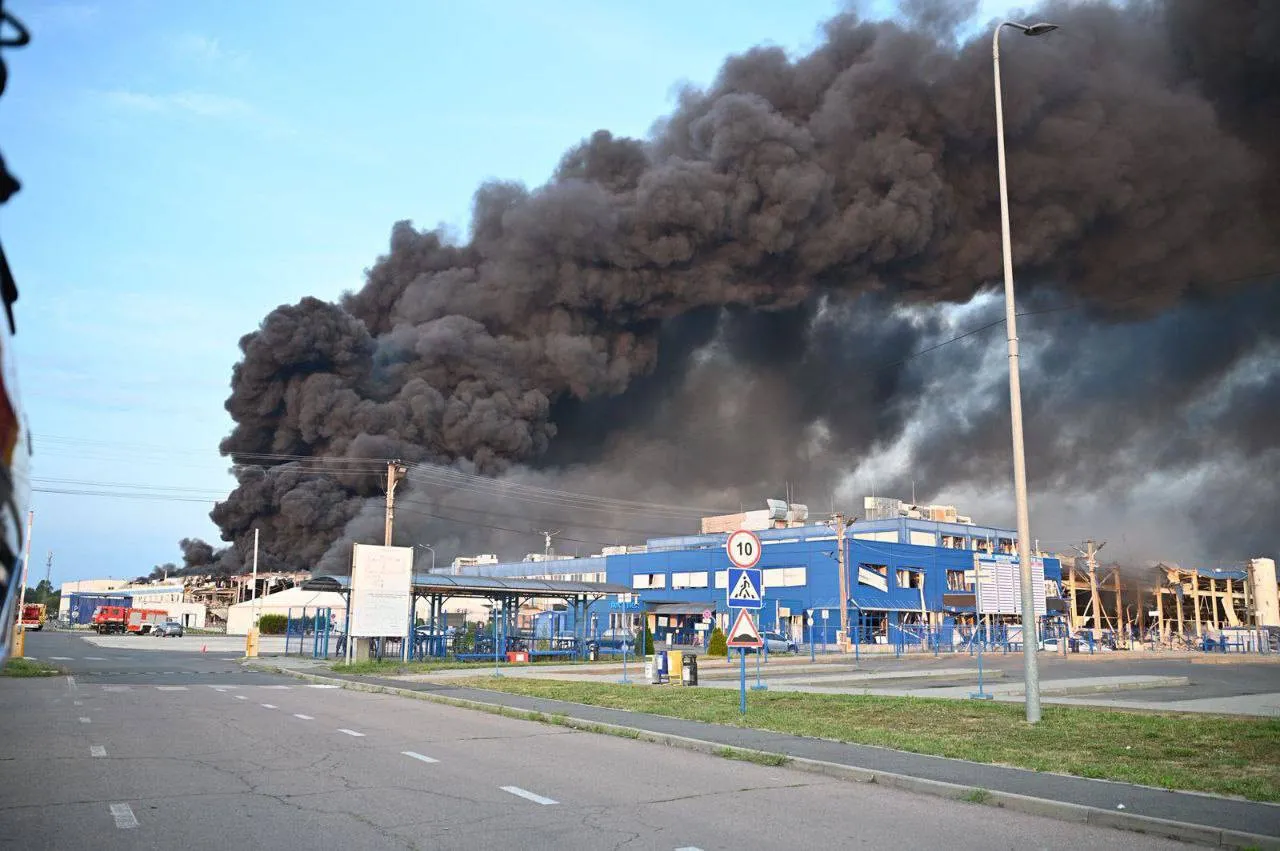 РФ здійснила масовану атаку по Україні: є влучання у Львові, Мукачево та Запоріжжі (фото) - today.ua