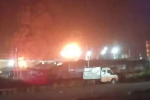 Дроны нанесли удар по Новошахтинскому НПЗ в Ростовской области: там вспыхнул масштабный пожар (видео)