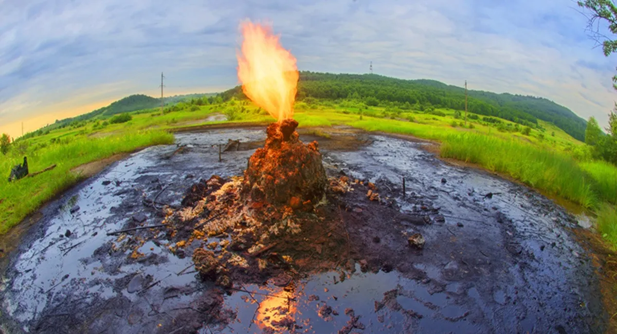 Місце, де природа показує справжню силу: поблизу Буковини знайдено унікальний діючий вулкан - today.ua