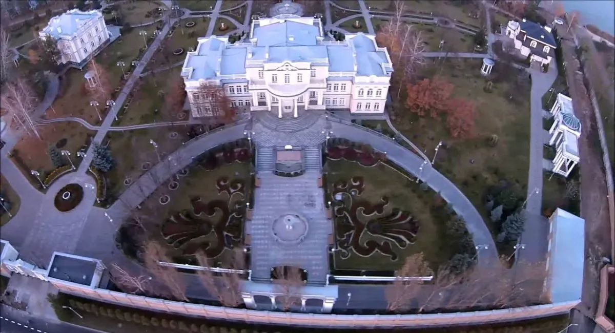 Рада закрыла доступ к реестру недвижимости: теперь депутатам и чиновникам будет проще скрывать своё имущество - today.ua