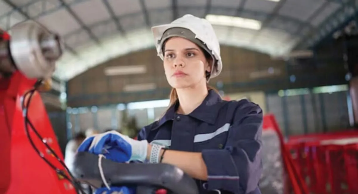 Гідна зарплата без диплому: названо 10 найбільш високооплачуваних професій у Польщі - today.ua