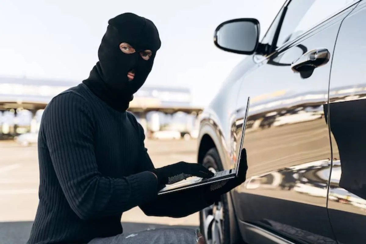 Любой автомобиль под угрозой: хакеры получили нового троянского коня - today.ua