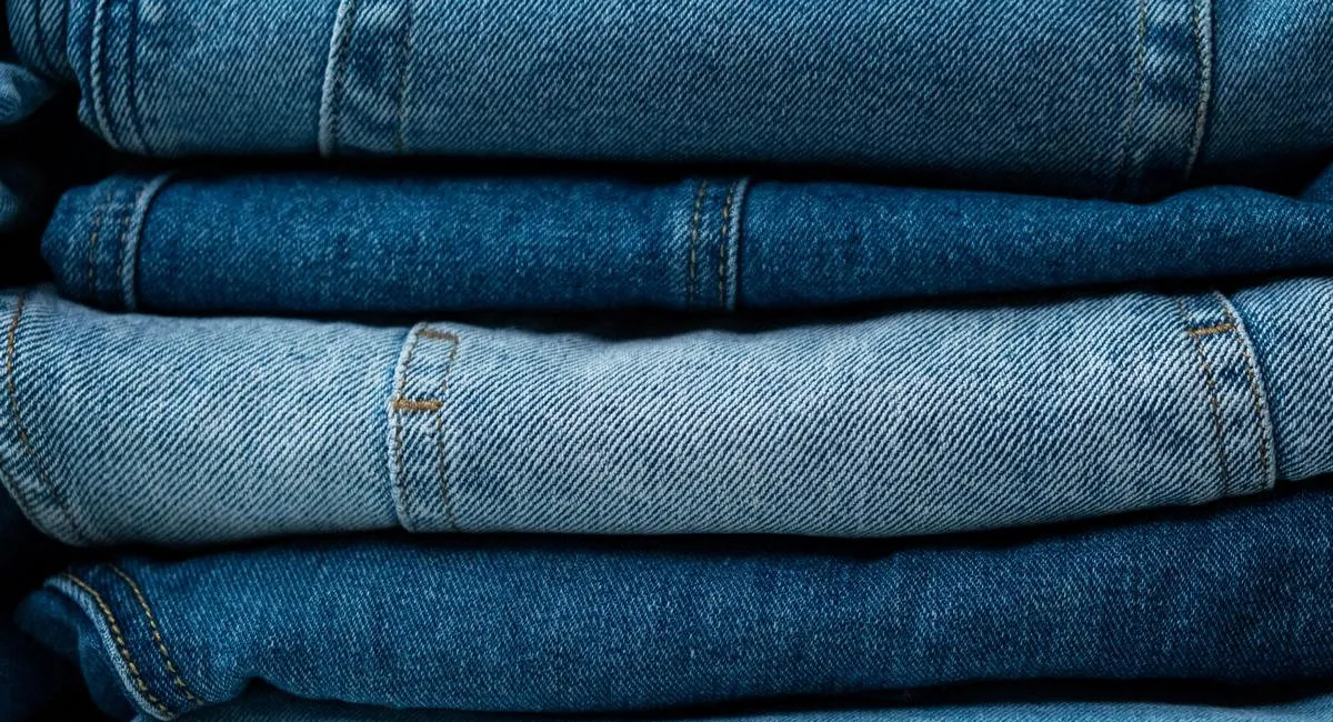 Пригодятся не только джинсы: какой предмет гардероба из денима станет одним из трендов осени - today.ua