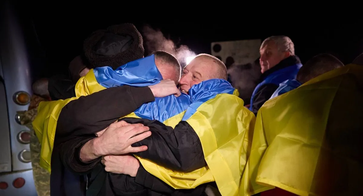 Один Бог знает, что он пережил: экс-мэр Херсона после трёх лет пыток возвращается домой - today.ua