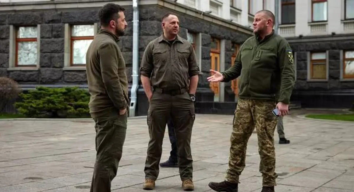 Стали відомі деталі змови Єрмака і Залужного щодо Зеленського, - The Guardian - today.ua