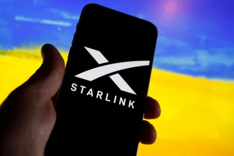 Польща припинить фінансування зв’язку Starlink для України