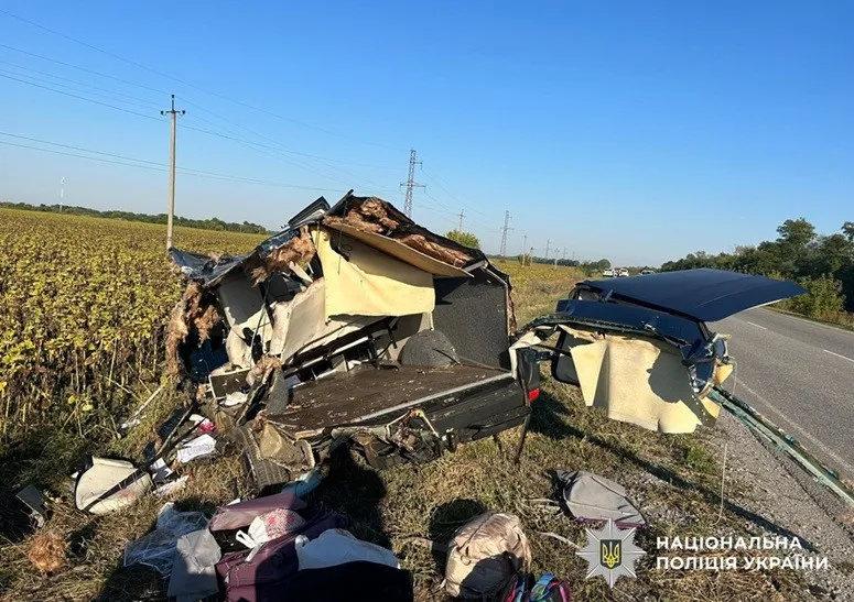 Ужасная автокатастрофа в Кировоградской области: 6 погибших, среди них ребенок, еще 6 пострадали Ужасная автокатастрофа в Кировоградской области: 6 погибших, среди них ребенок, еще 6 пострадали - today.ua