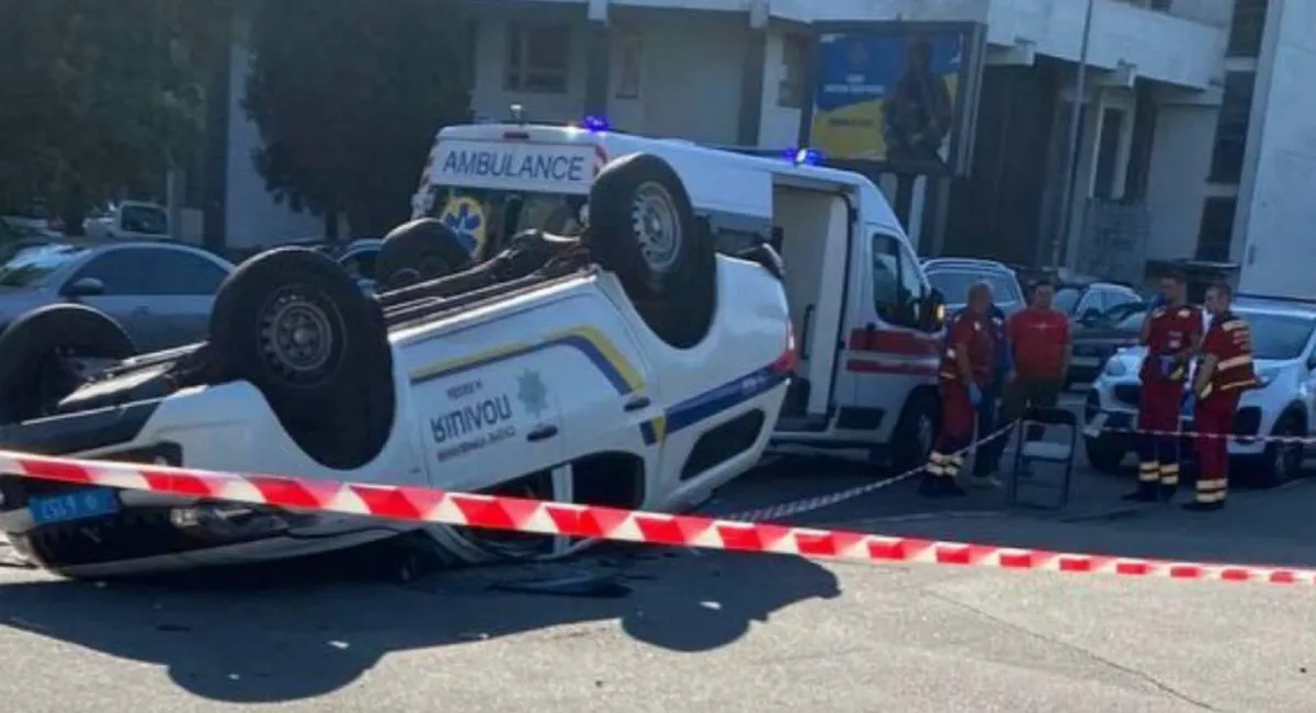 Служебное авто полиции разбилось в Киеве: один погибший, несколько раненых (видео) - today.ua