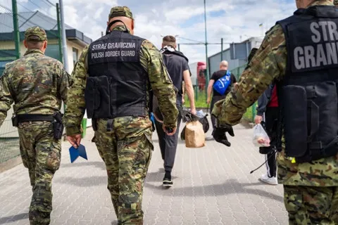 Одна из наиболее безопасных европейских стран заявила о возможной депортации значительной части украинцев