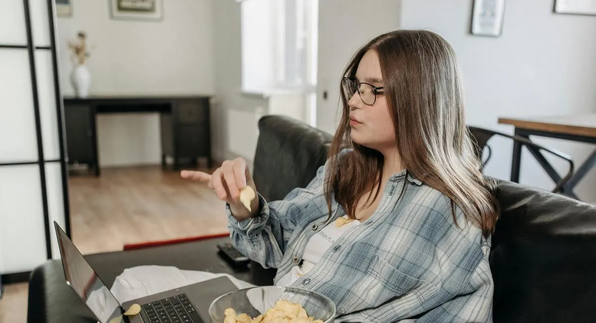 Любят вкусно поесть: женщины с какими именами наиболее склонны к набору лишнего веса - today.ua