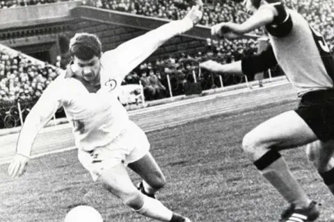 Трагічна втрата для "Динамо": помер легендарний український футболіст