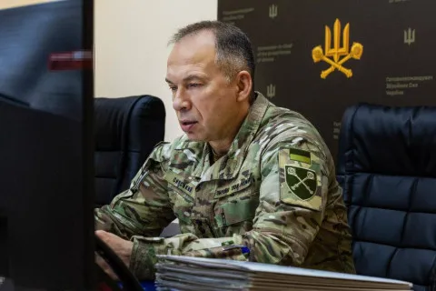 Ворожі дрони не дають вивезти поранених з поля бою: Сирський назвав єдину можливість врятувати їм життя