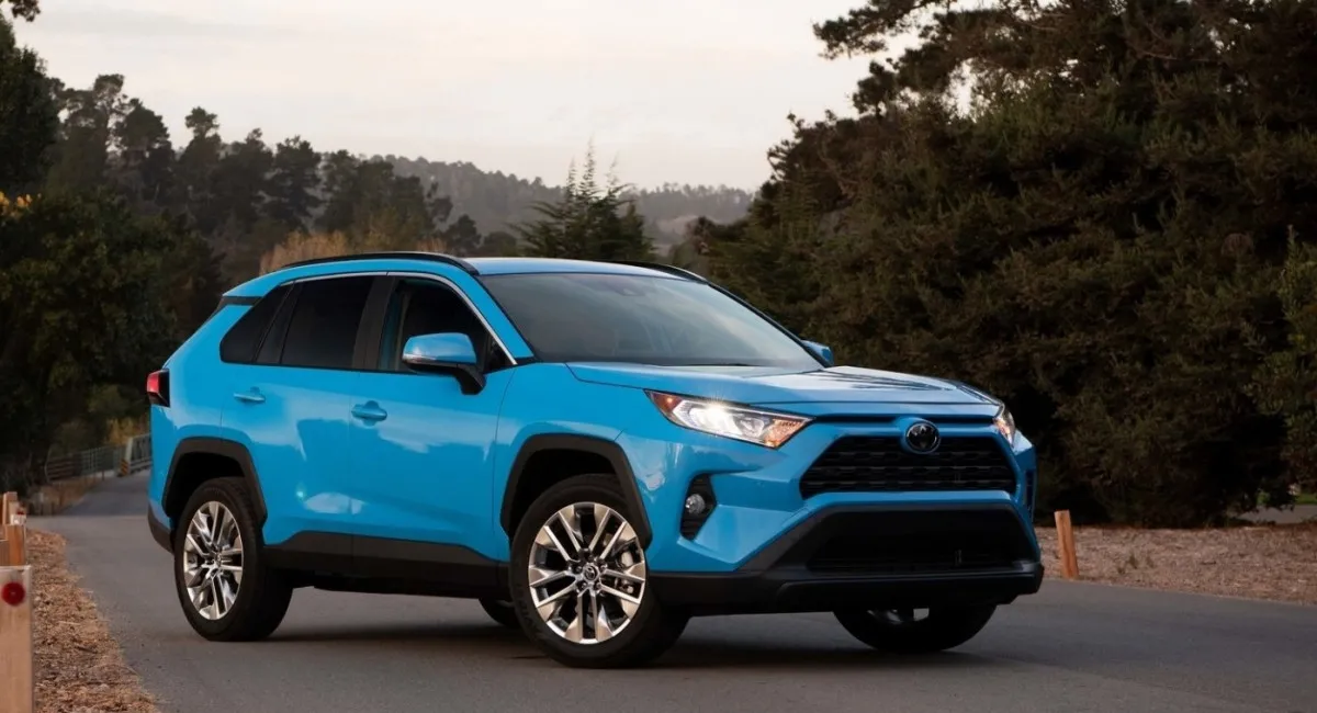 Неочікувані сюрпризи RAV4: експерти назвали модель, яку покупцям краще уникати - today.ua
