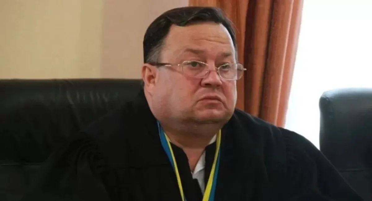 Скрывается за мундиром? Судья из Закарпатья, пойманный на взятке, мобилизовался перед приговором суда - today.ua