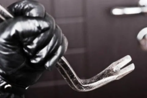 Беспрецедентне пограбування у Києві: хатній злодій обікрав 12 квартир протягом доби