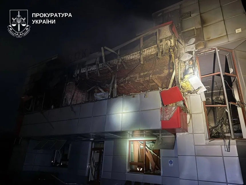 Жахливі кадри з Фастова: російські окупанти повністю знищили міський вокзал (фото) - today.ua