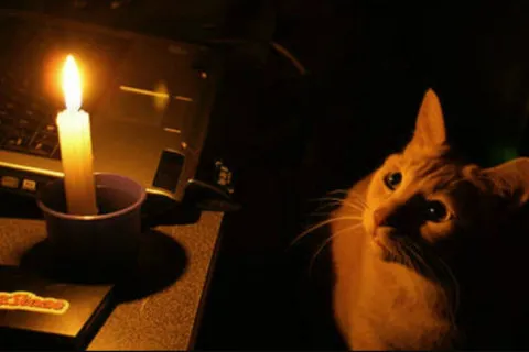 В Украине резко увеличили продолжительность отключений света: возвращение к мягким графикам будет происходить неделями