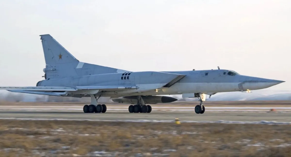 Настигла карма: на России бомбардировщик ликвидировал пилота и штурмана - today.ua