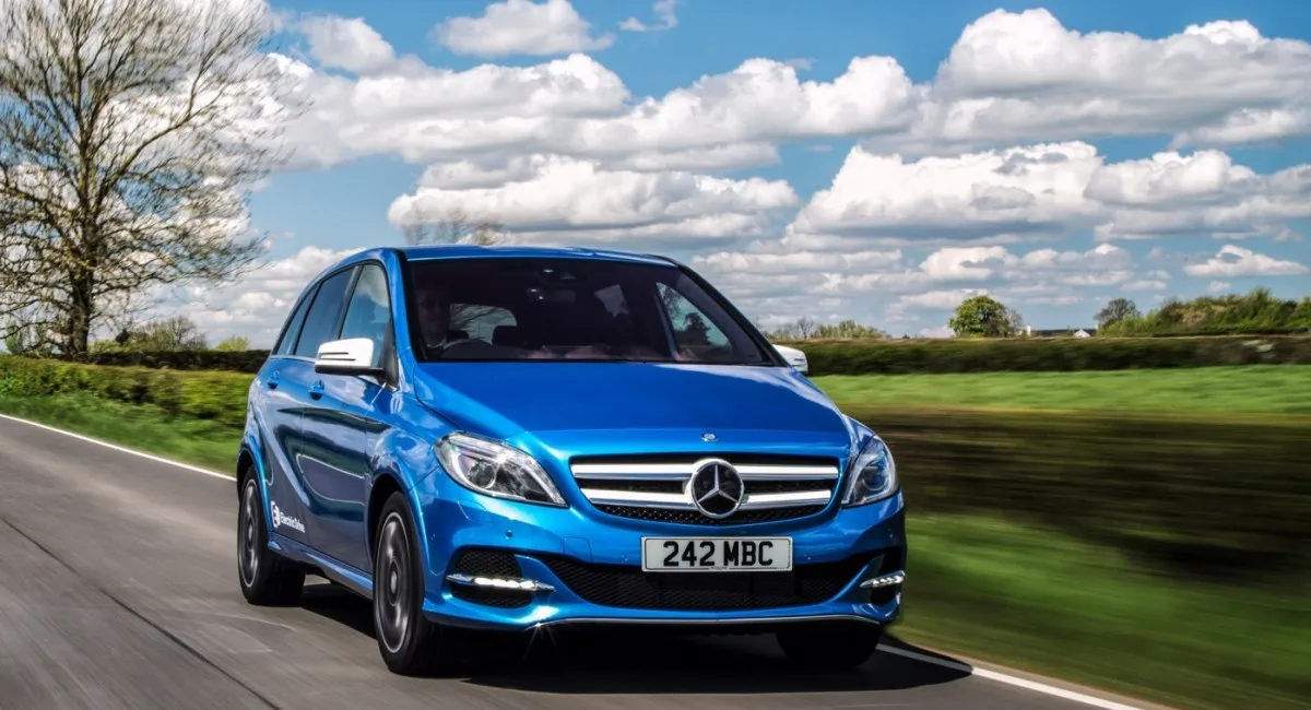 Не бояться больших пробегов: эксперты назвали лучшие 10-летние автомобили - today.ua