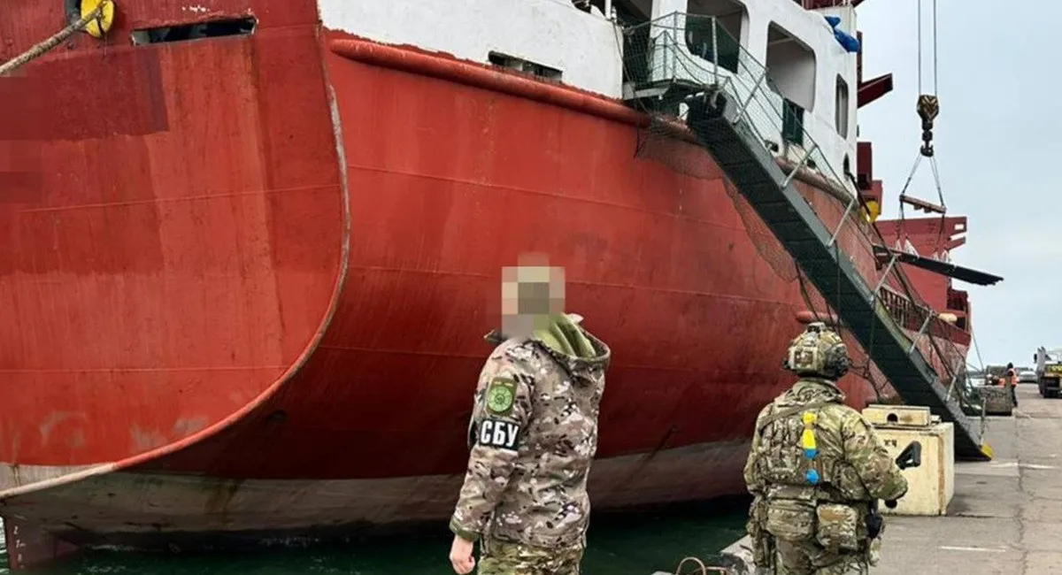 СБУ заблокировала корабль теневого флота РФ прямо в Одесском порту - today.ua