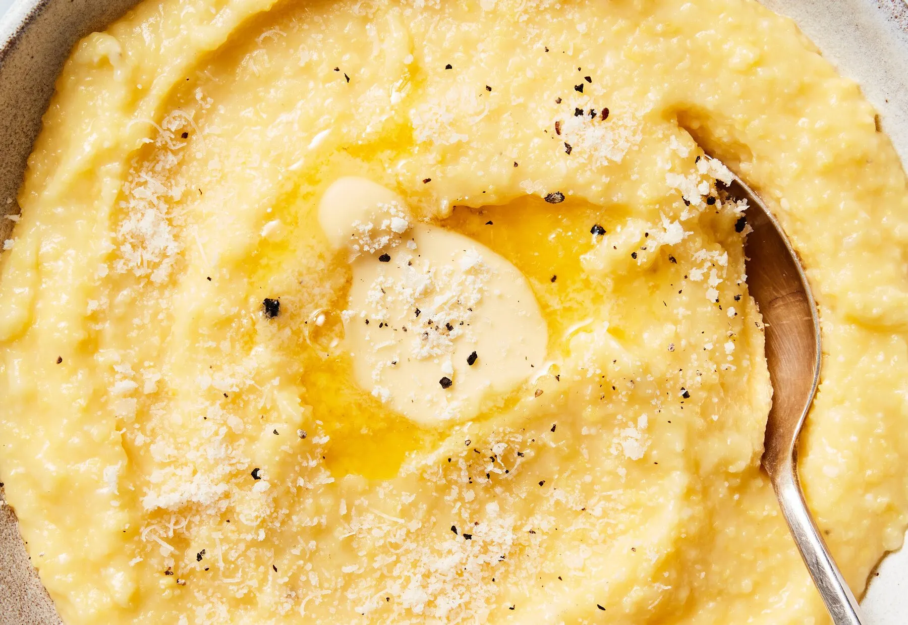 Кукурудзяна каша з родзинкою: як приготувати оригінальну страву зі звичайної крупи - today.ua