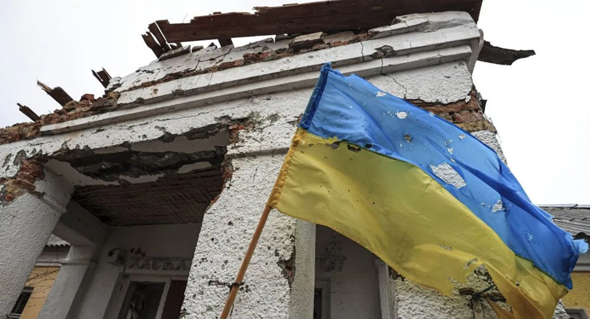 Разрушительный удар по лжи Кремля: ВСУ подняли украинский флаг в центре Покровска (видео) - today.ua