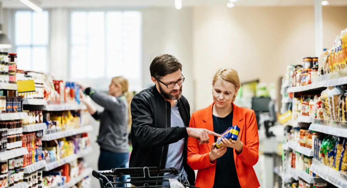 Крупные украинские супермаркеты начали продавать украинцам продукты в счет Зимней поддержки: где можно купить - today.ua