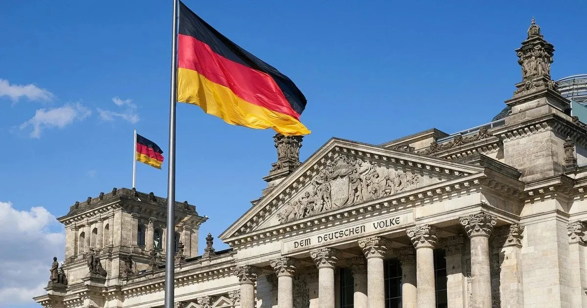 В одной из стран ЕС призывают к масштабным депортациям: украинских мужчин хотят вернуть для участия в войне В одной из стран ЕС призывают к масштабным депортациям: украинских мужчин хотят вернуть для участия в войне - today.ua