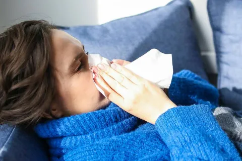ГРВІ та грип атакують українців: як захиститися від інфекцій у зимові місяці