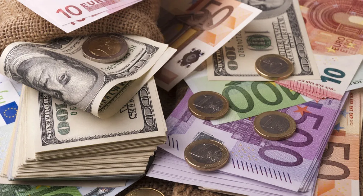 Гривна слабеет в конце года: НБУ обновил курс валют - today.ua