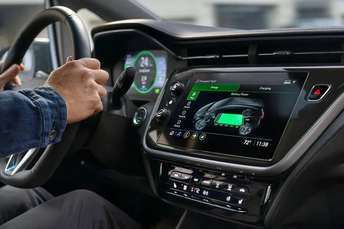 Пассажиры электромобилей массово жалуются на тошноту и головокружение: в чём причина - today.ua