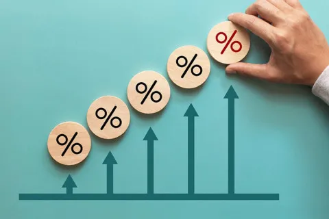 Украинские банки пересмотрели ставки по депозитам: эксперт дал совет, как разместить средства с пользой