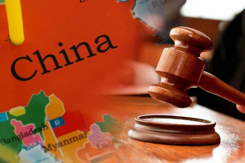 Жестокое наказание за коррупцию: суд Китая вынес приговор бывшему чиновнику