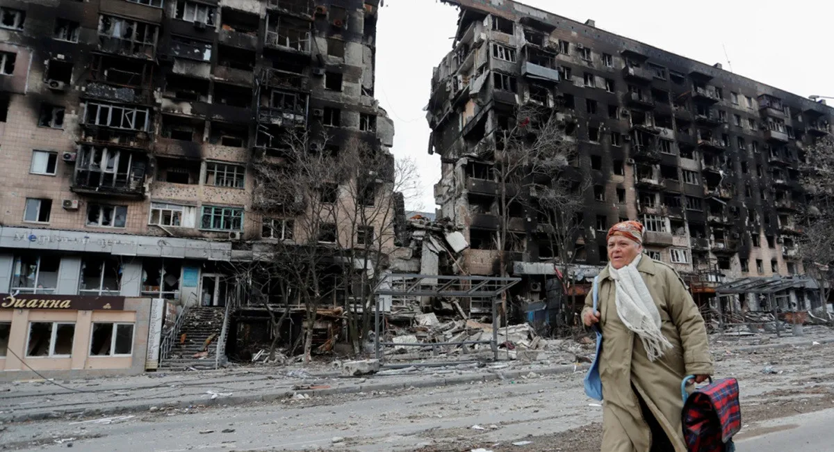 Брехня як експонат: Кремль демонструє фейкові трофеї з Маріуполя, щоб показати Україну катом світу - today.ua