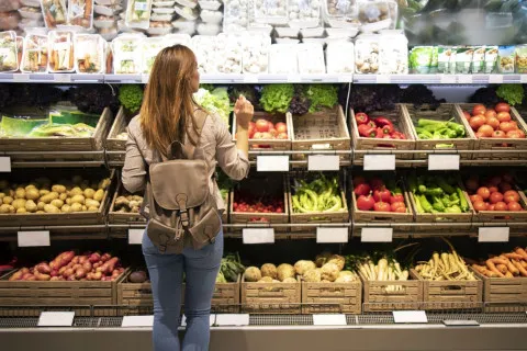 Предновогодний ценовой бум: какие овощи и фрукты уже существенно подорожали в Украине