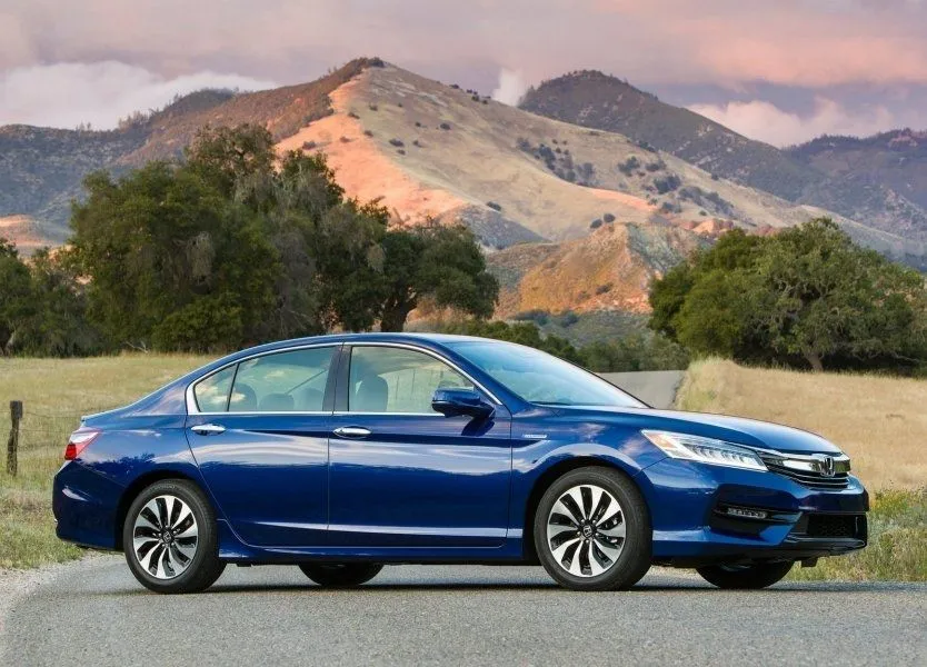 Их не успевают выставлять на продажу: какие авто пользуются бешеным спросом на вторичном рынке Их не успевают выставлять на продажу: какие авто пользуются бешеным спросом на вторичном рынке - today.ua