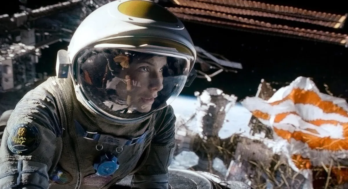 Кинолента Гравитация, вышедшая на экраны 12 лет назад, может оказаться пророческой: космическая катастрофа угрожает человечеству - today.ua