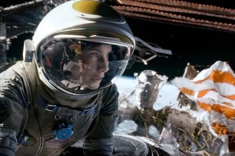 Кинолента "Гравитация", вышедшая на экраны 12 лет назад, может оказаться пророческой: космическая катастрофа угрожает человечеству