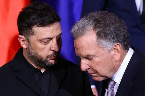 Мир становится ближе только на словах: в The Economist рассказали, что не так с планом США и Европы