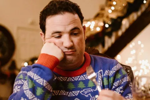 Праздничные застолья без последствий для фигуры: 7 проверенных способов сохранить вес 