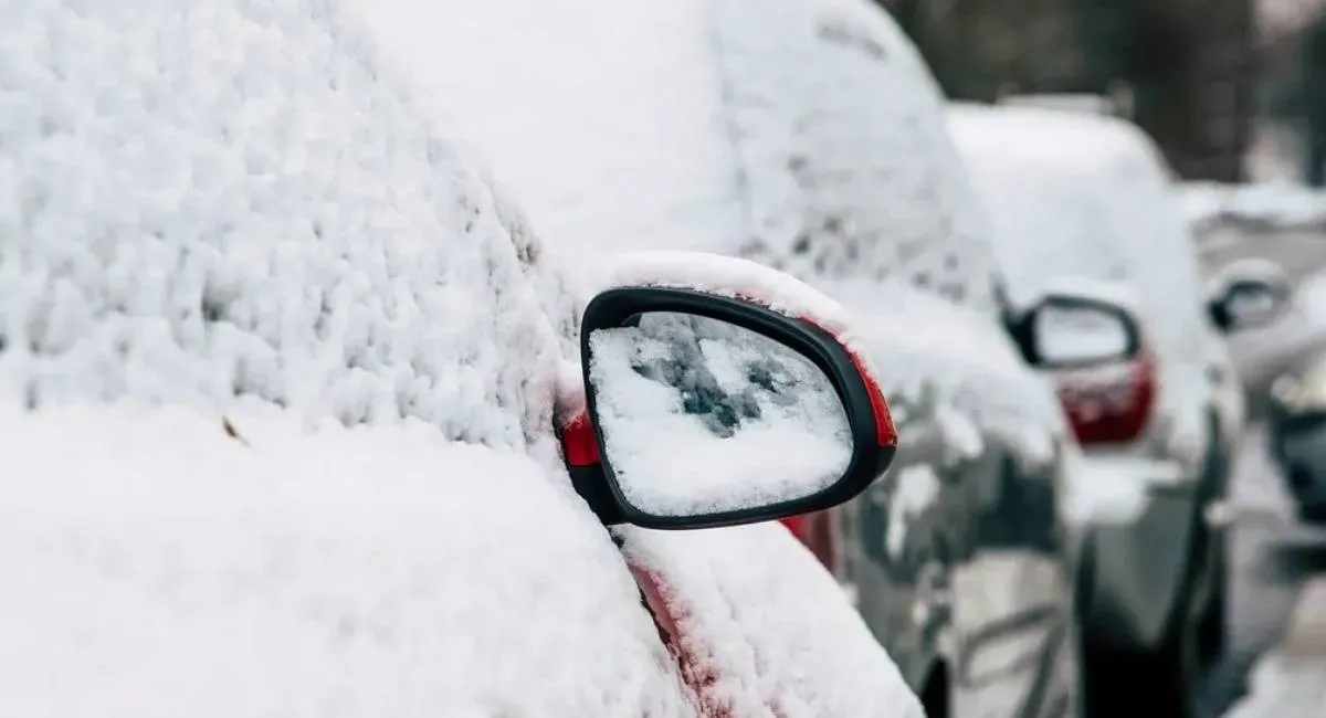 Европейские автоэксперты посоветовали, как защитить замки и зеркала от мороза - today.ua