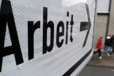 У Німеччині запроваджують жорсткі правила для безробітних українців: за провину позбавлять усіх виплат 