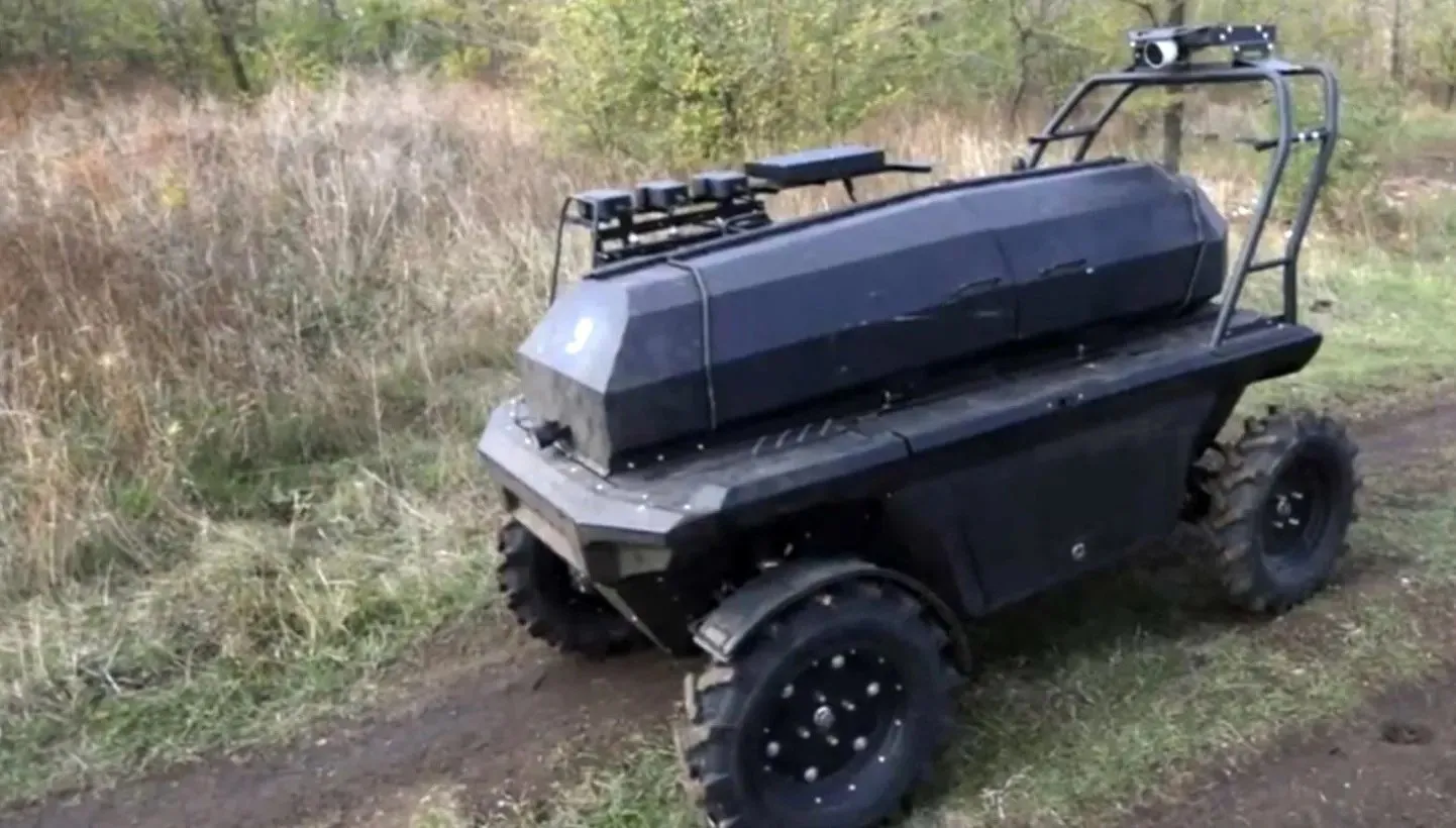 33 дня надежды и отчаяния: люди не могли добраться к раненому бойцу, но помощь пришла не в человеческом облике - today.ua