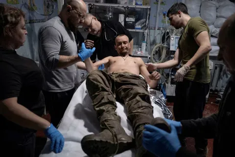 33 дня надежды и отчаяния: люди не могли добраться к раненому бойцу, но помощь пришла не в человеческом облике