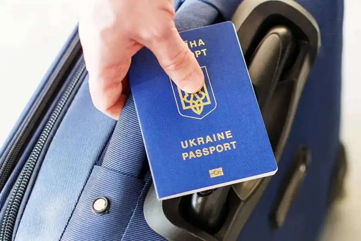 Не пропустят на границе: что проверить в документах перед праздничной поездкой - today.ua